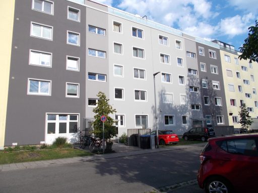 Fassade Ostseite, FO 1, mit Vorhaus und Gewerbeeinheiten