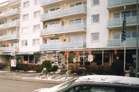 Haus FO 2, Südansicht mit Gewerbeeineiten