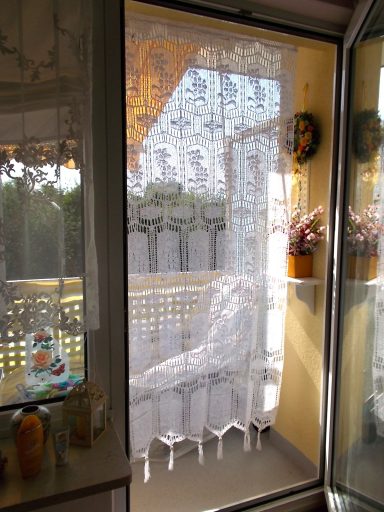Wohnzimmer FO 3, Blick auf den Balkon